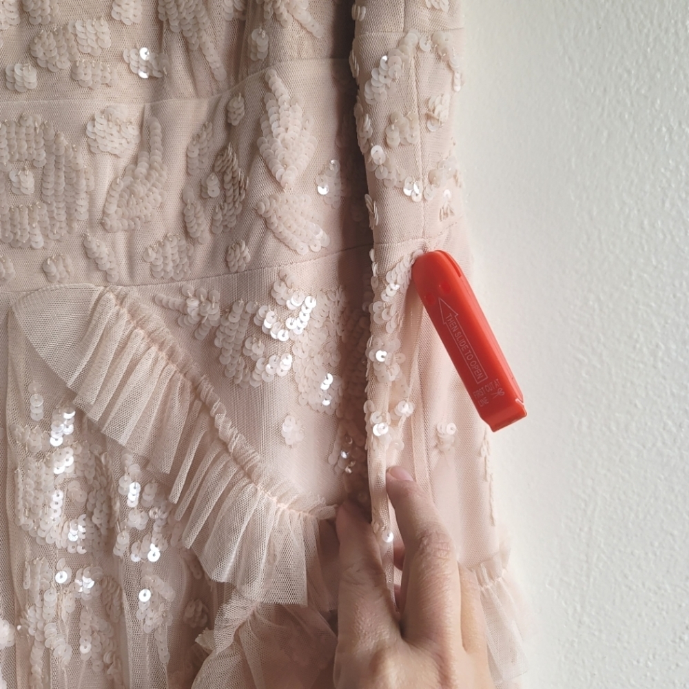 Sequined Scallop Ruffle Tiered V Neck Gown, Blush, Size‎ 16 - Picture 7 of 16